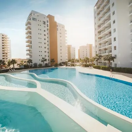 Tiberius Pool In Caesar & 酒店 Trikomo