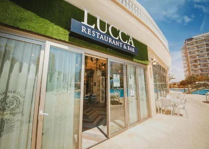 Hotel Tiberius Pool In Caesar & Trikomo